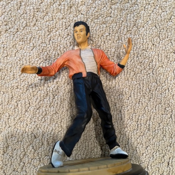 Elvis "The 60's" musical figurine - Blue Hawaii Collectible - Limited Edition - Picture 2 of 7